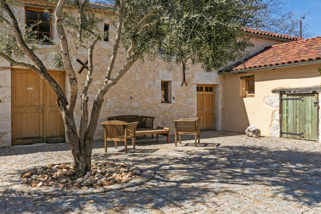 Bed and Breakfast Domaine de Rambeau Castelmoron-sur-Lot Exterior foto